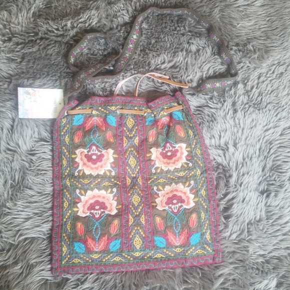 Johnny was IZAMAL DRAWSTRING TOTE - Picture 3 of 8